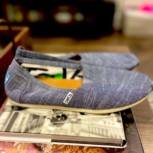 Toms shoes excellent condition